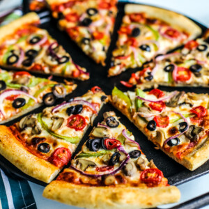 Deluxe Pizza